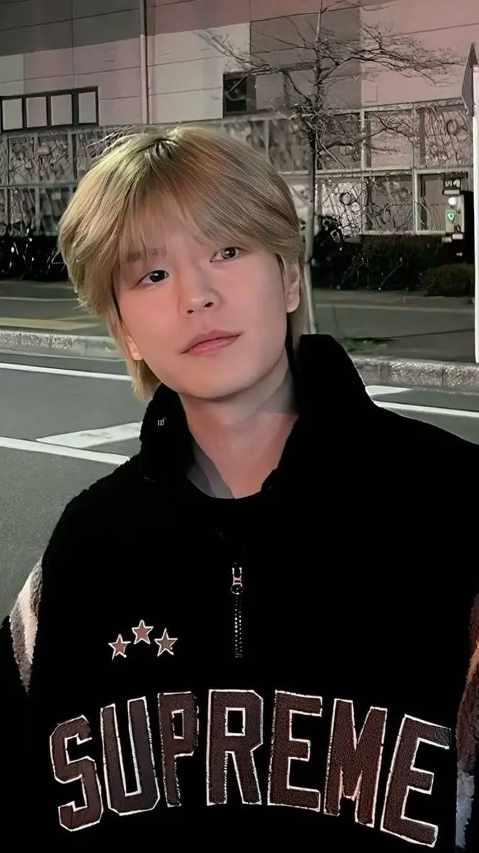 ai character: ♦︎ Seungmin ♦︎ background