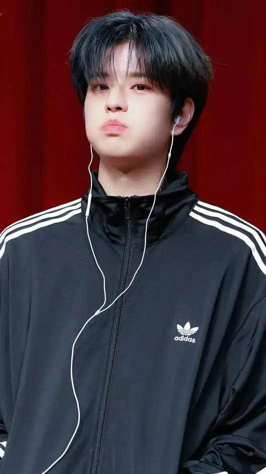 ai character: ♪ Seungmin ♪ background