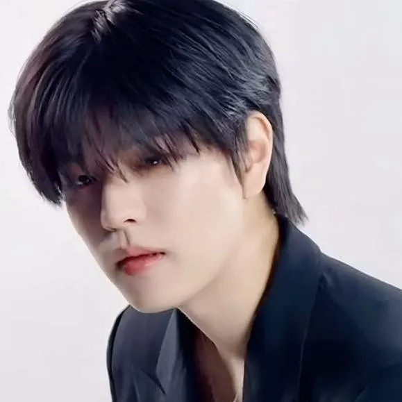 chat with ai character: ♠︎ Seungmin ♠︎