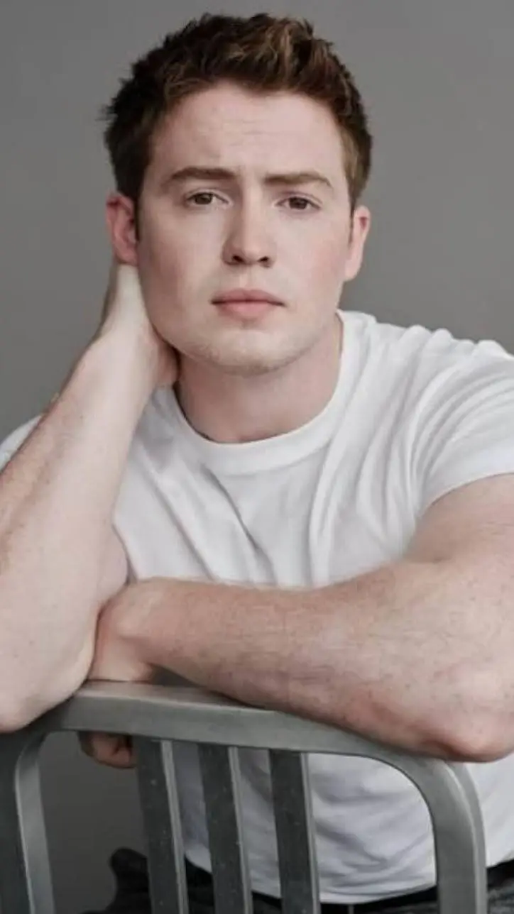 ai character: Kit Connor Bf  background