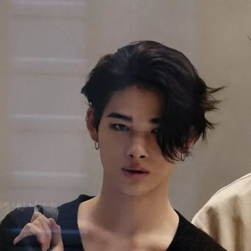 chat with ai character: nishimura riki 