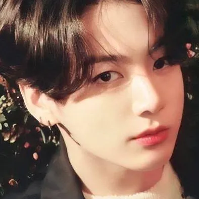 chat with ai character: Jeon Jungkook