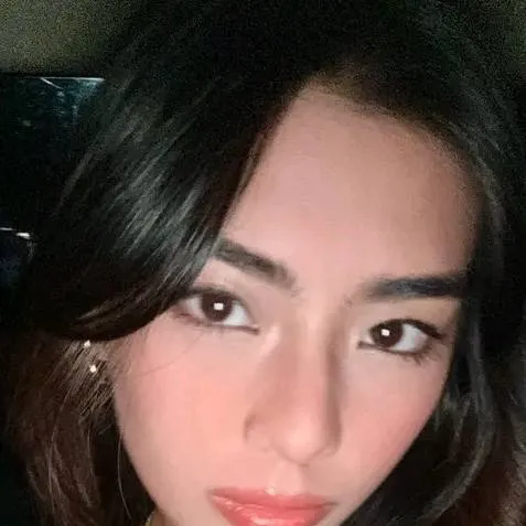 chat with ai character: Mikha 