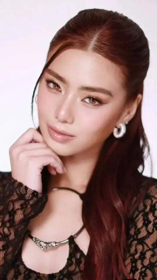 ai character: Mikha background