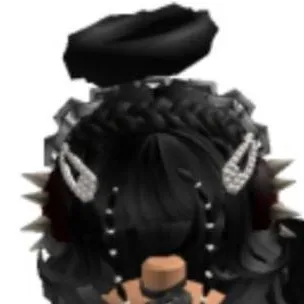 chat with ai character: Maya