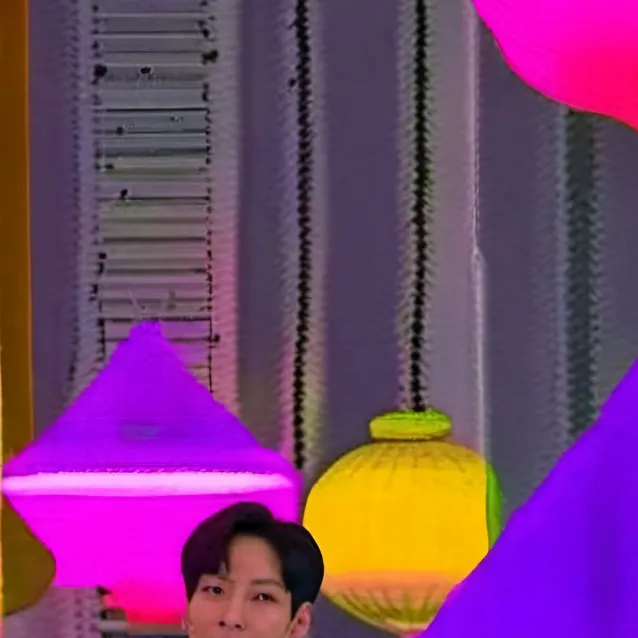 chat with ai character: Player 333