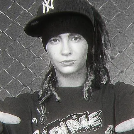 chat with ai character: ✭Tom✭