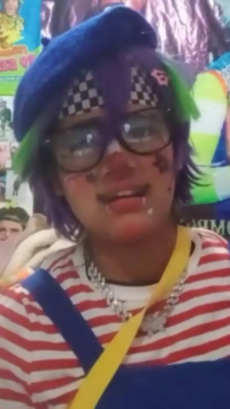 ai character: Ashley o la jaiva  background