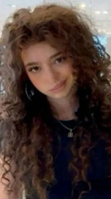 ai character: Sunday  background