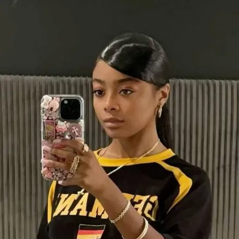 chat with ai character: Skai Jackson 