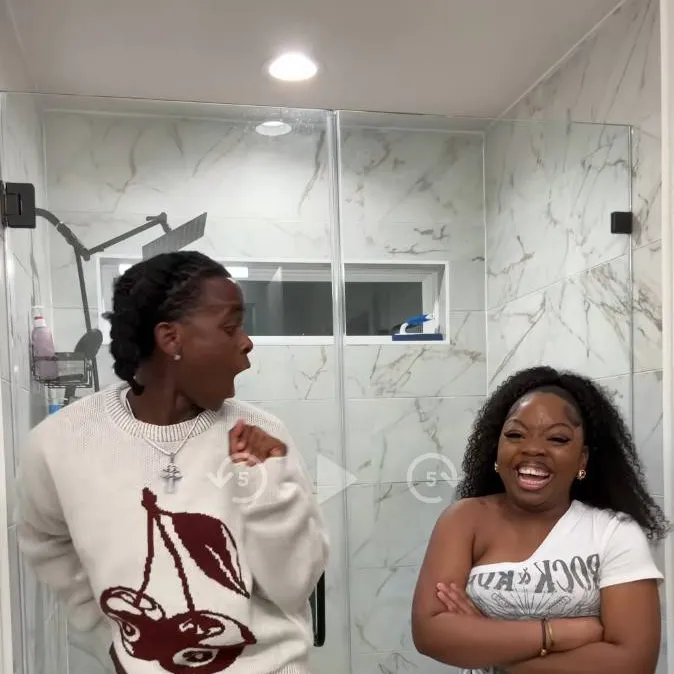 chat with ai character: Dayquan and Ari