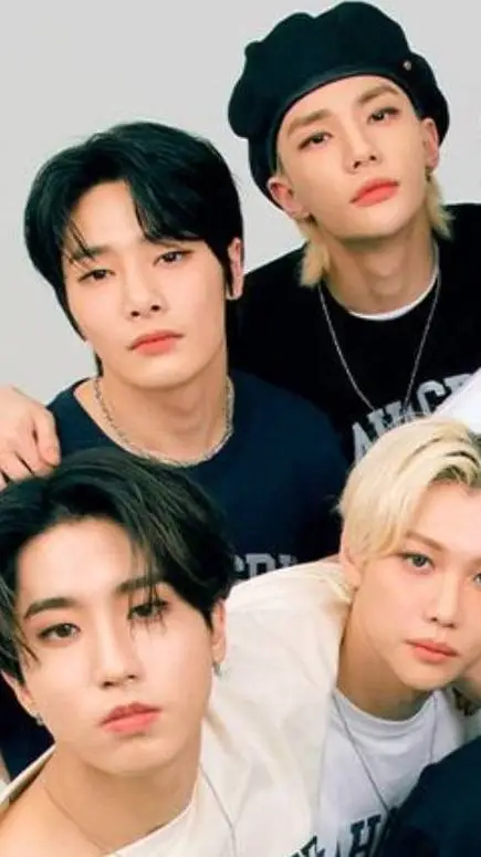 ai character: stray kids × zoe background