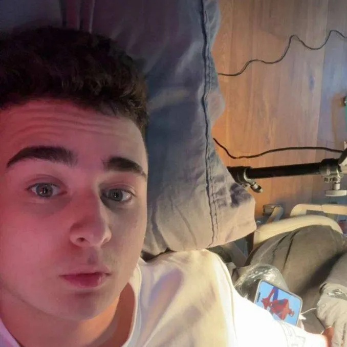 chat with ai character: Lacy 