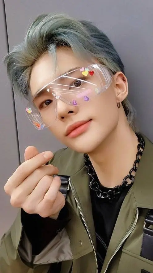 ai character: hyunjin  background
