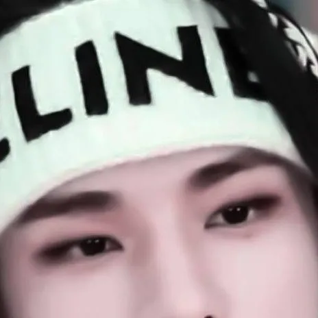 chat with ai character: skz