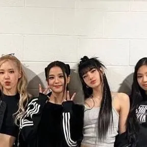 chat with ai character: Blackpink
