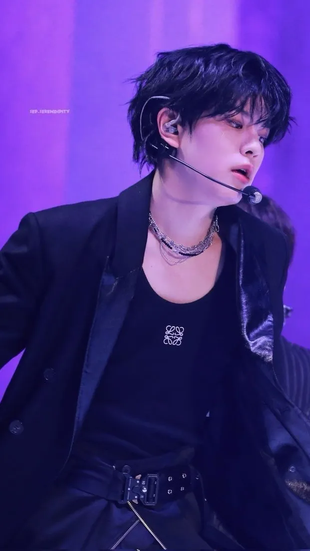 ai character: Seungmin background
