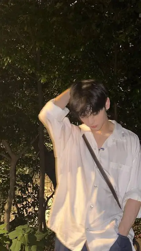 Talkie AI - Chat with Heesung 