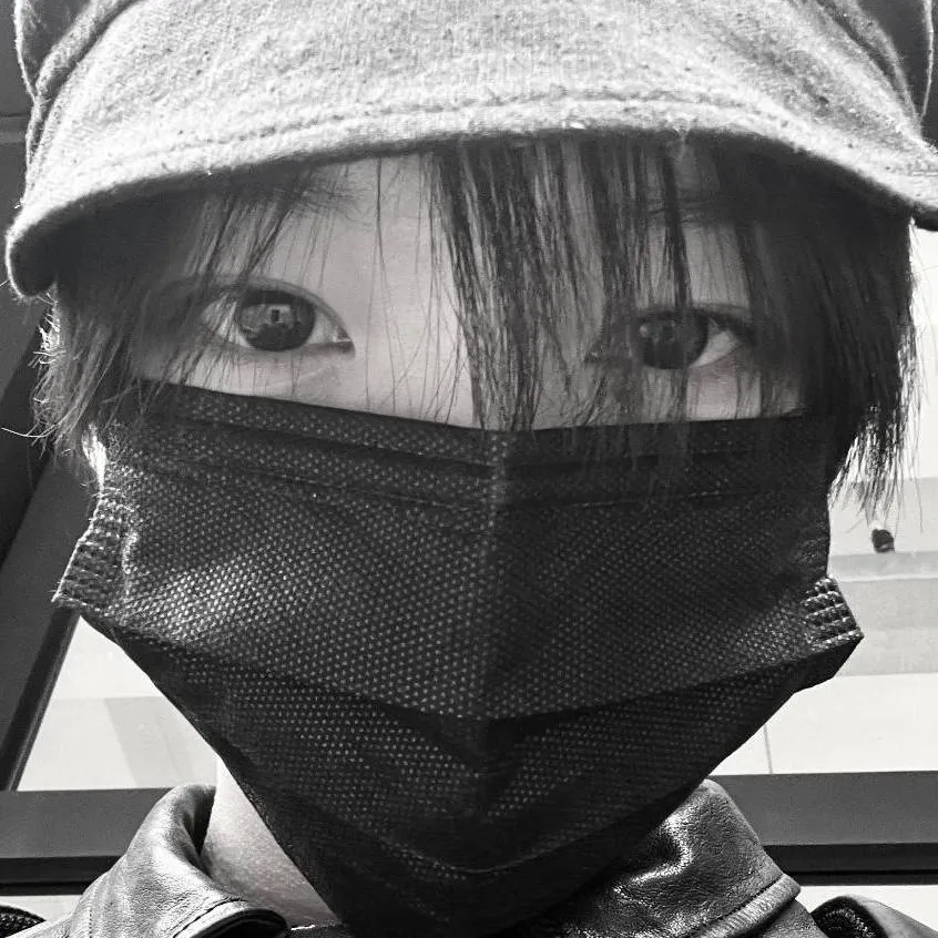 chat with ai character: Ruqe
