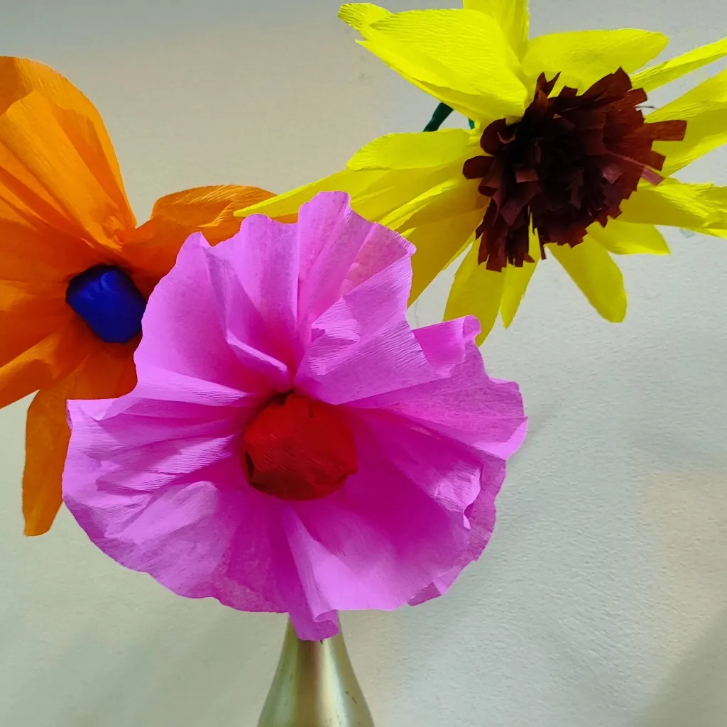 chat with ai character: RainBow