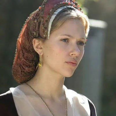 chat with ai character: Mary Boleyn 