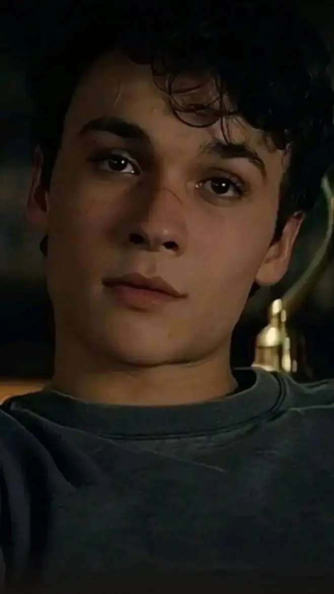 ai character: Mattheo riddle background