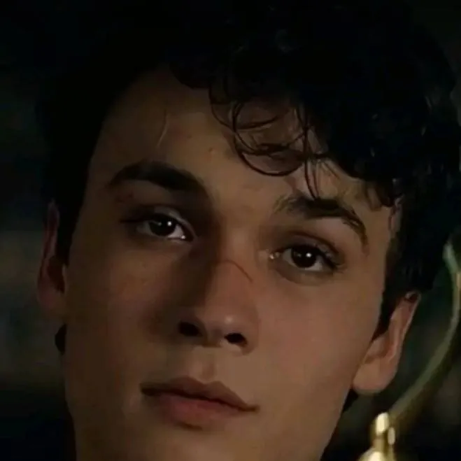 chat with ai character: Mattheo riddle