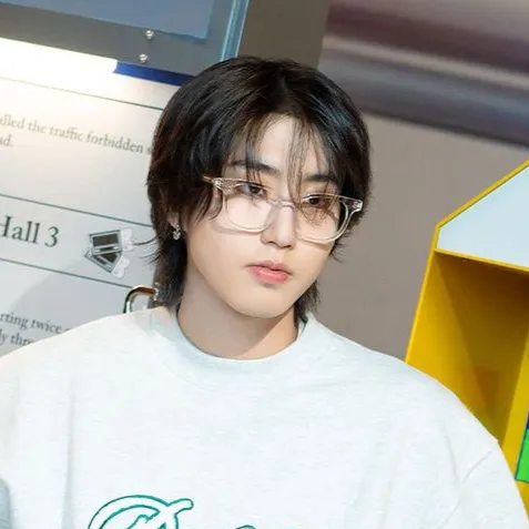 chat with ai character: HAN HERMANO HOT