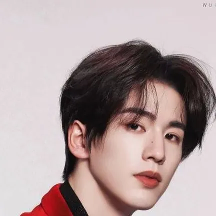 chat with ai character: Hwang Ethan