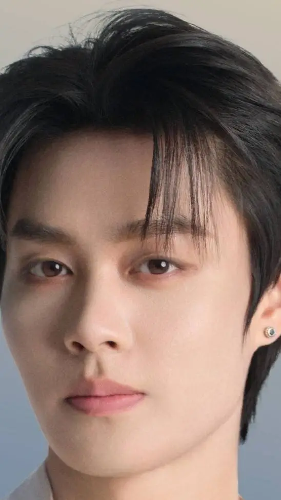 ai character: Gabriel  background