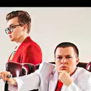 chat with ai character: egg and CG5