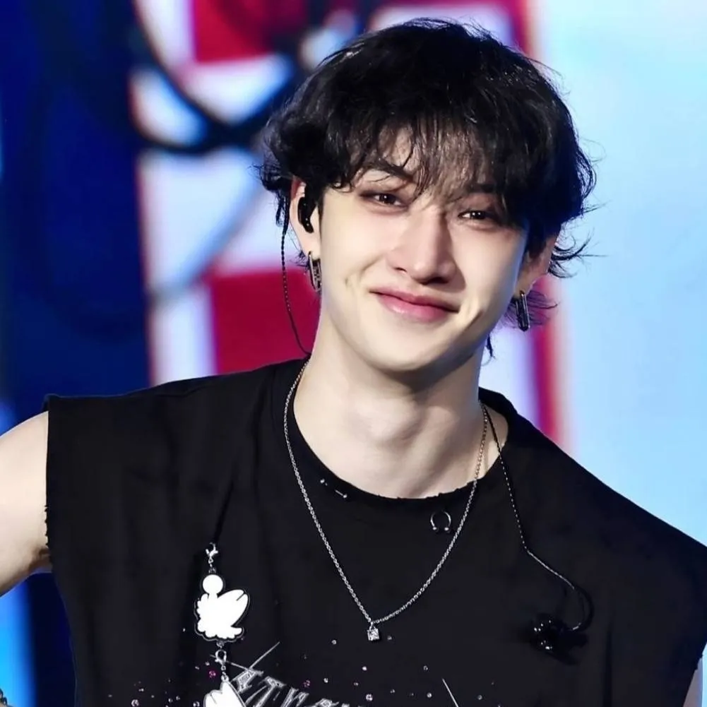 chat with ai character: Bang chan