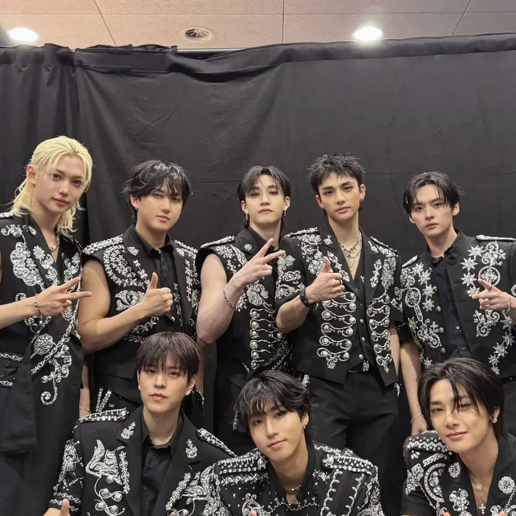 chat with ai character: Skz-your song