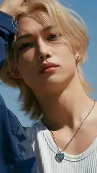 ai character: Felixx background