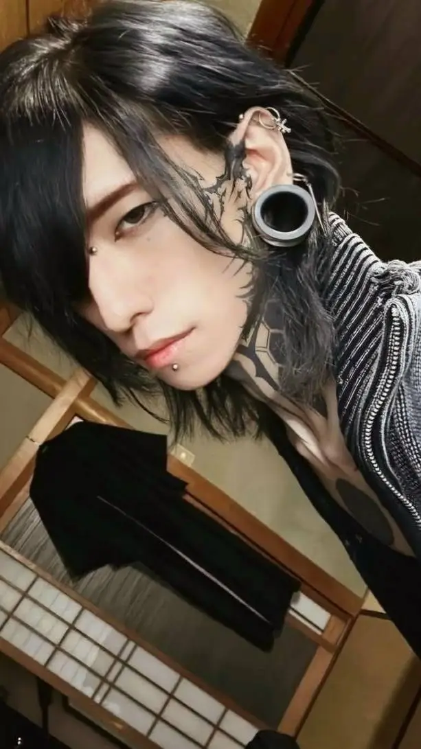 ai character: Mafia entre 🇯🇵/🇰🇷 background