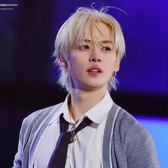 chat with ai character: Lee Minho