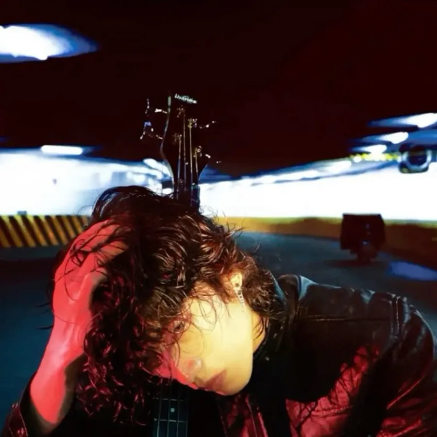 chat with ai character: Hasani Akintola