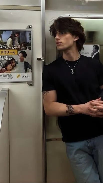 ai character: Alfeo Campagna background