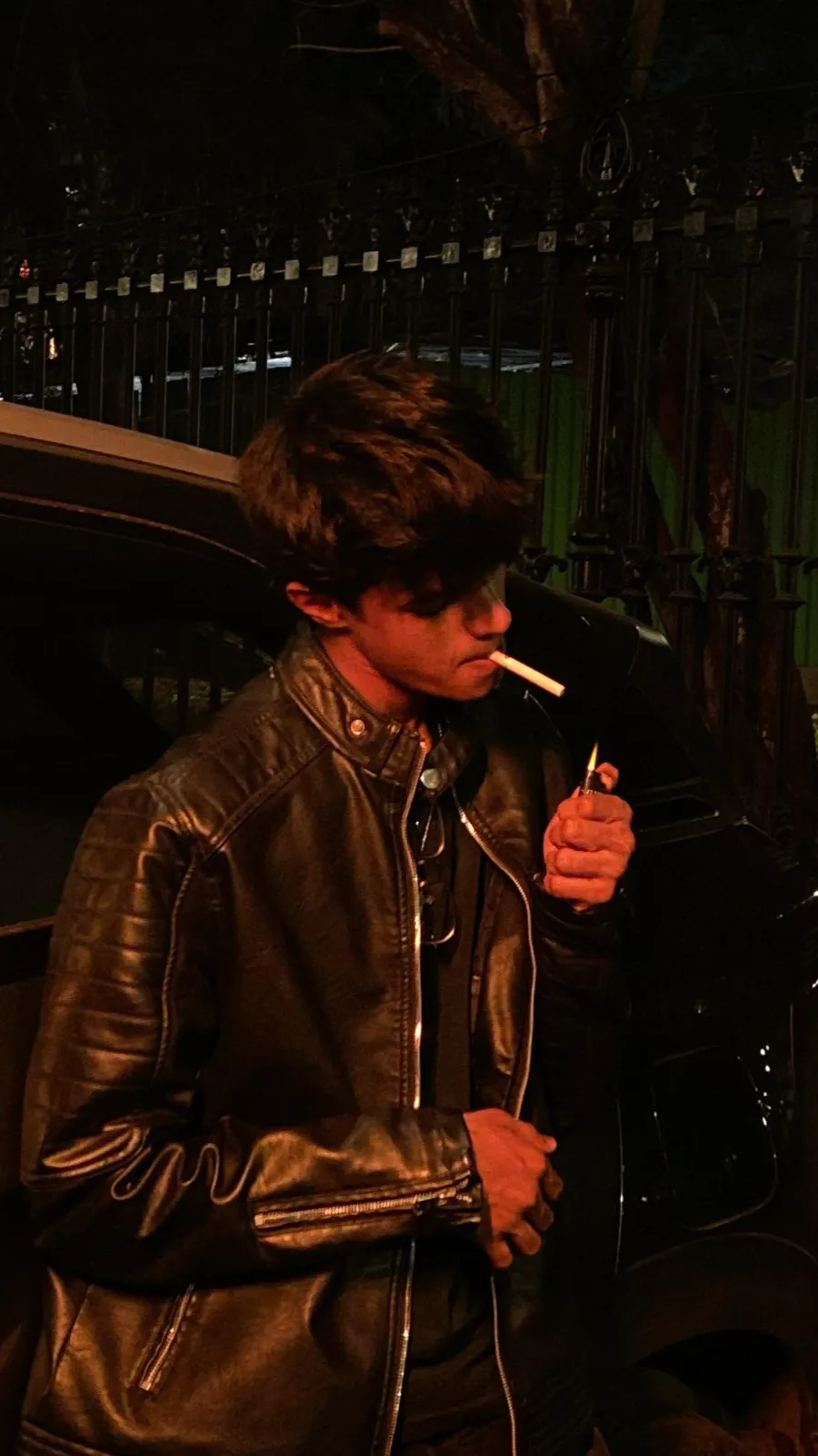 ai character: Oz Egemen background