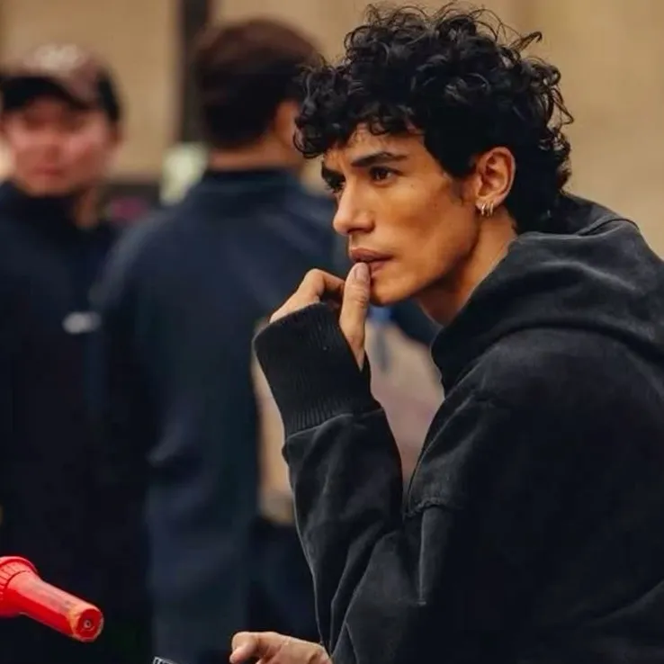 chat with ai character: Dai Owens