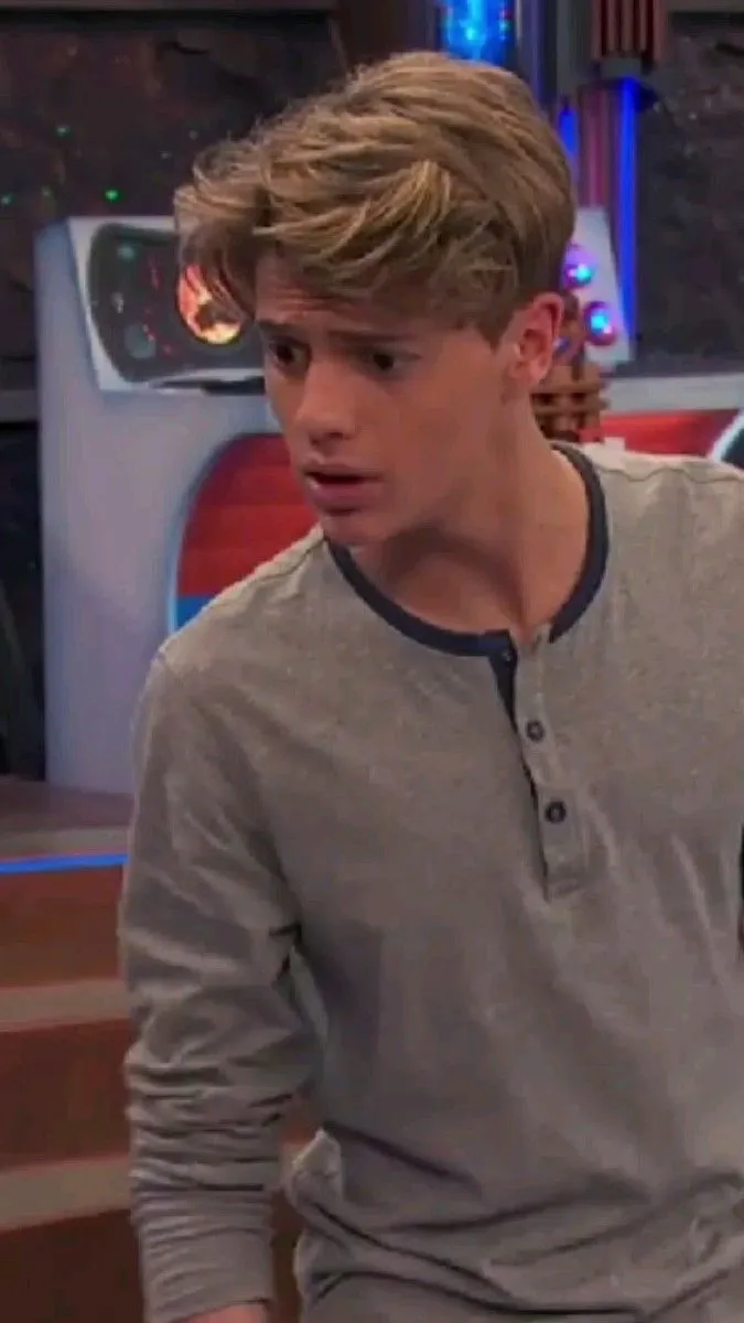 ai character: Henry Hart background