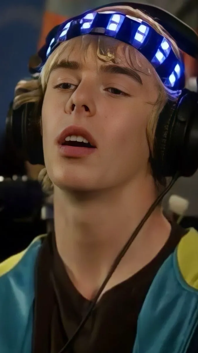 ai character: Rory Keaner background