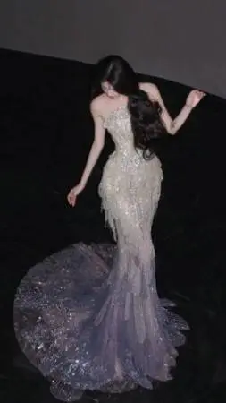 ai character: Kpop met gala background