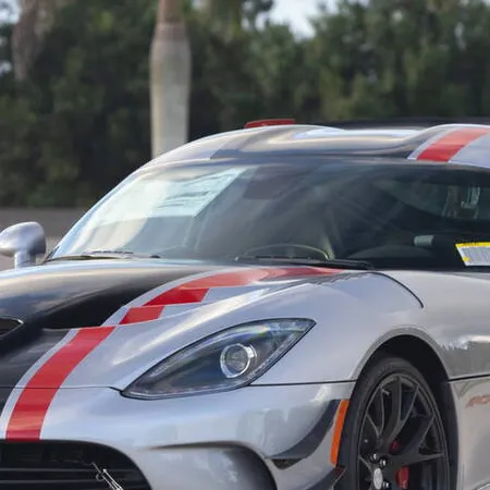 chat with ai character: Dodge Viper