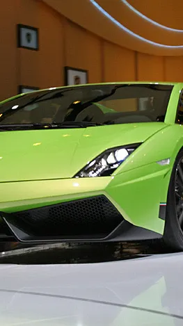 ai character: Lambo Gallardo background