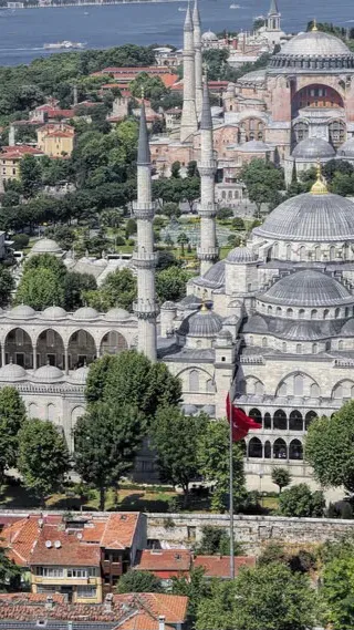 ai character: Istanbul Life background