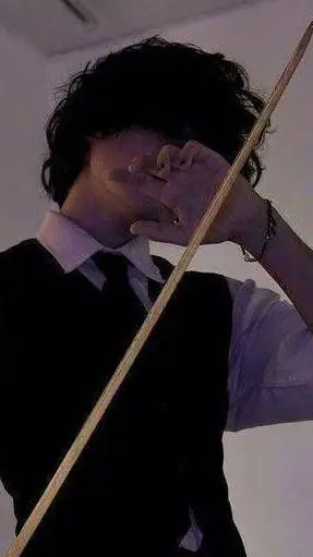 ai character: Alex 🥀 background