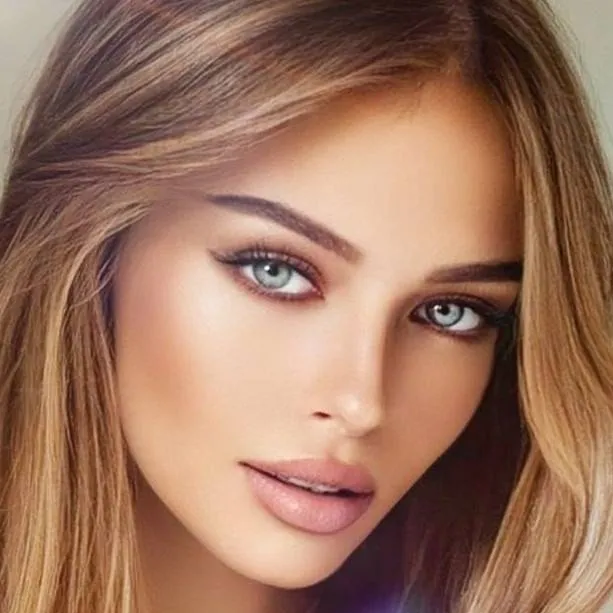 chat with ai character: Vanessa
