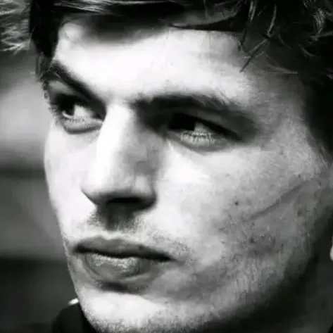 chat with ai character: Max Verstappen 