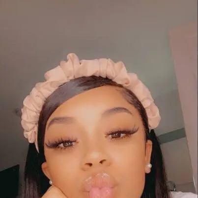 chat with ai character: Sashi